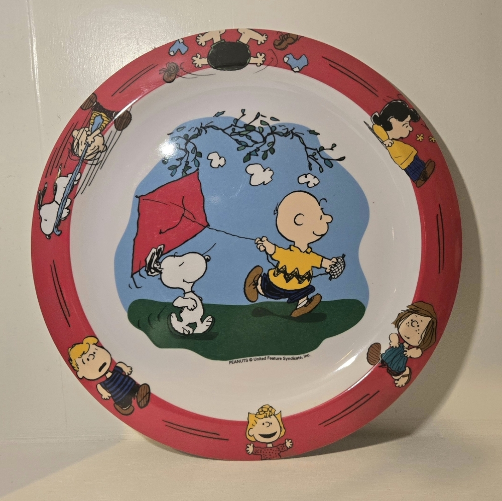 Vintage Peanuts Gang Charlie Brown & Snoopy w/ Kite Trudeau Melamine Plate Neove